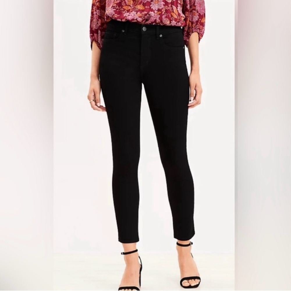 3/$25 LOFT Black‎ Curvy Skinny Jeans 12 31